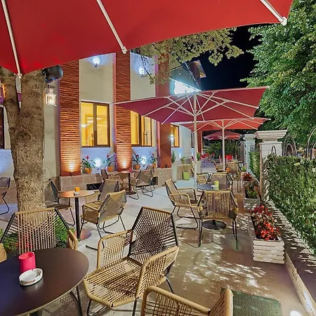 Hotel Lako 4*