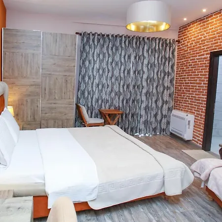Lako 4* Korce